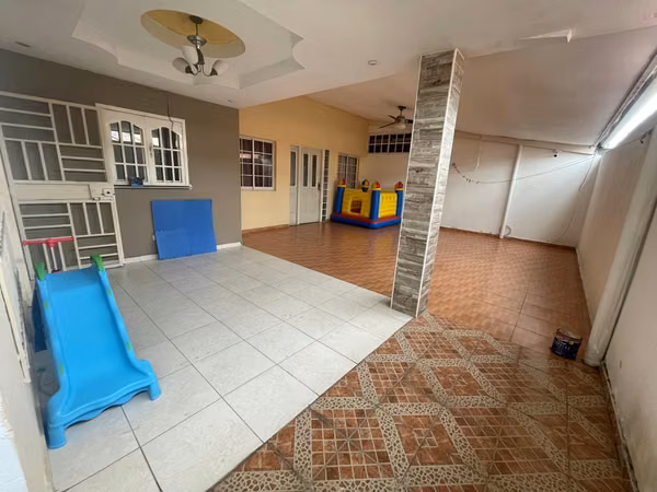 HOUSE SALE / / GOLF BREEZES
