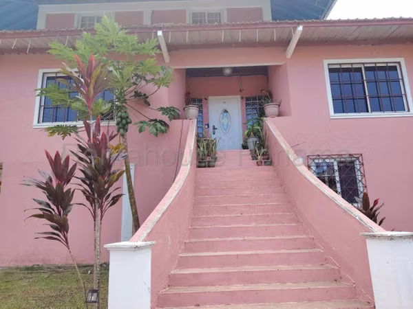 Sale family house duplex townhouse in area reversed Colon 26GC4631