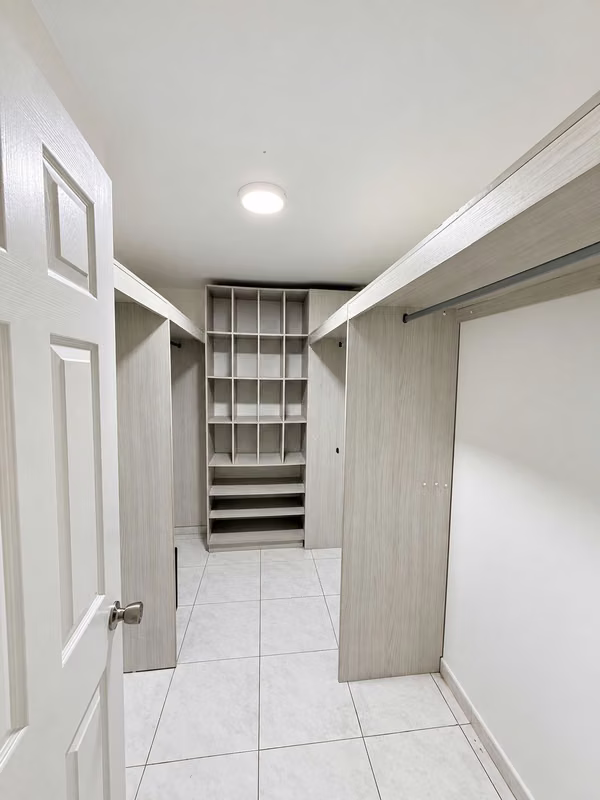 Selling PH Crab Mirador - 124; Apartment