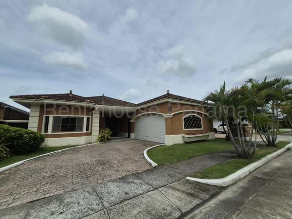 Sale of house in Sunsent Coast 27MVCH593
