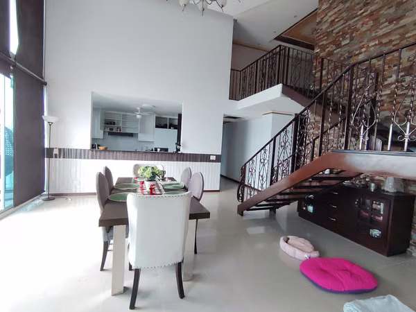 Spectacular Penthouse Duplex of 305 m ² with Sea View - 124; PH Cape March