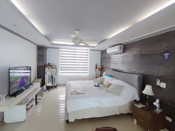 Spectacular Penthouse Duplex of 305 m ² with Sea View - 124; PH Cape March