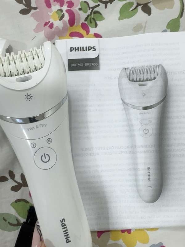 Philips Series 8000 BRE740 / 10 - B / .80 negotiable