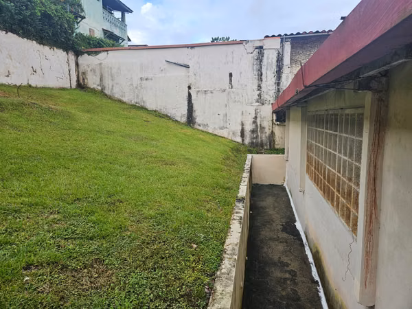 HOUSE FOR SALE IN BETHANY - EXCELLENT OPPORTUNITY - 124; PRICE BELOW AVALUO