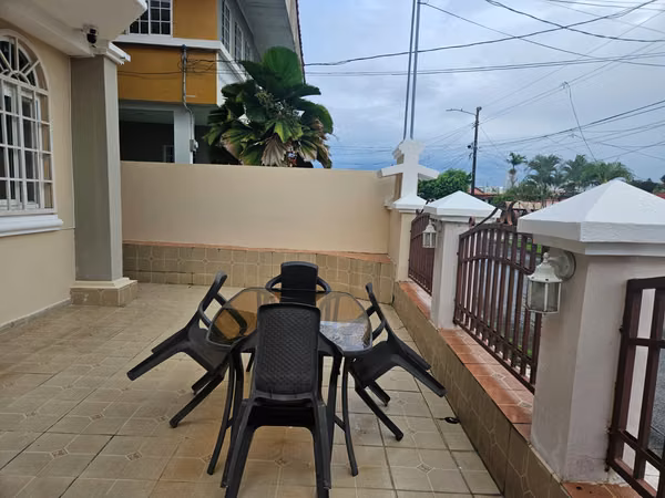 HOUSE FOR SALE IN BETHANY - EXCELLENT OPPORTUNITY - 124; PRICE BELOW AVALUO