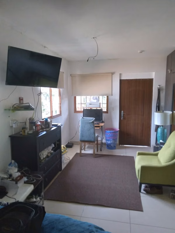 Double-level apartment with balcony, in San Carlos near everything.
