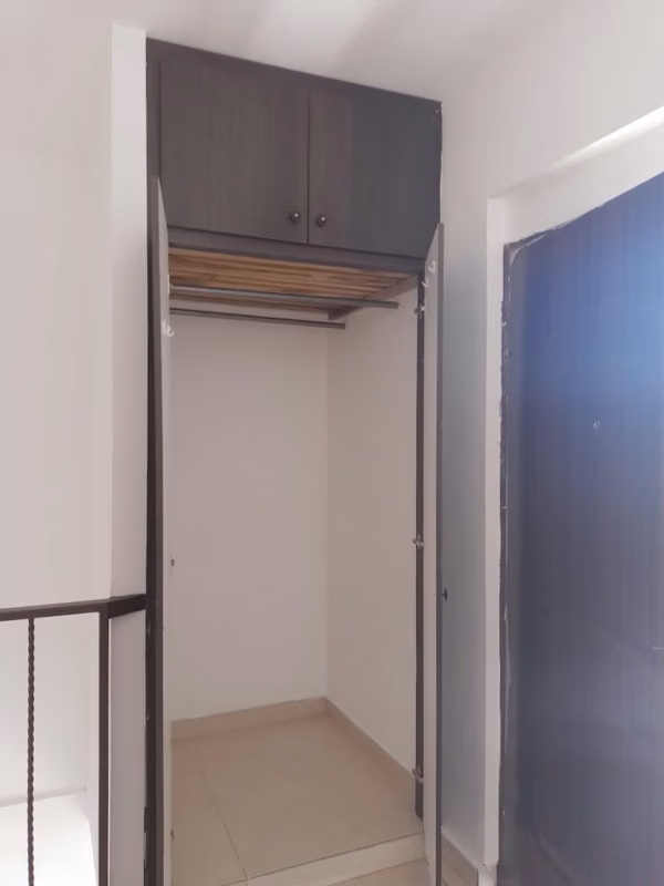 Double-level apartment with balcony, in San Carlos near everything.