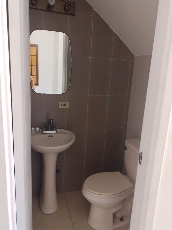 Double-level apartment with balcony, in San Carlos near everything.