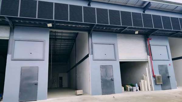 Warehouse rental with Trifasica Electricity