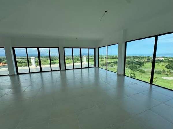 Sale of Penthouse in Vista Mar, San Carlos