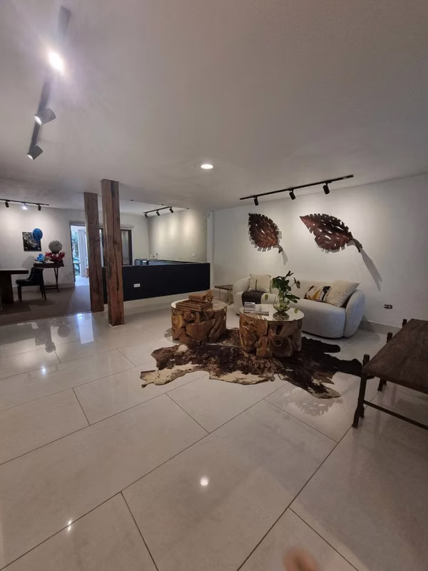 ALQUILER DE CASA AMOBLADA EN CLAYTON 717mts2