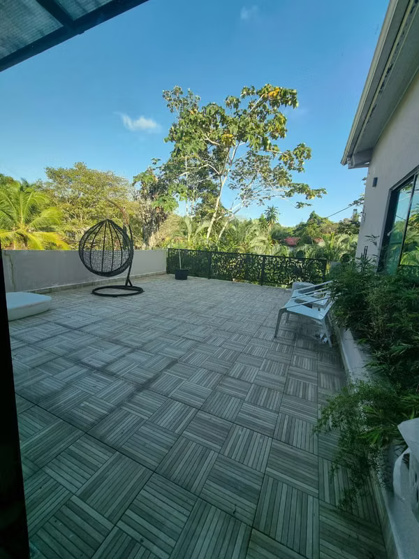 ALQUILER DE CASA AMOBLADA EN CLAYTON 717mts2