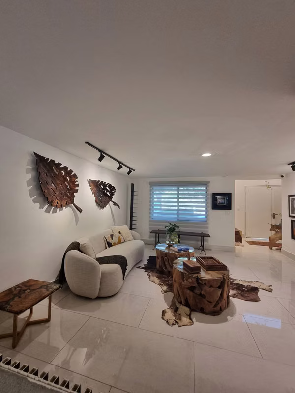 ALQUILER DE CASA AMOBLADA EN CLAYTON 717mts2