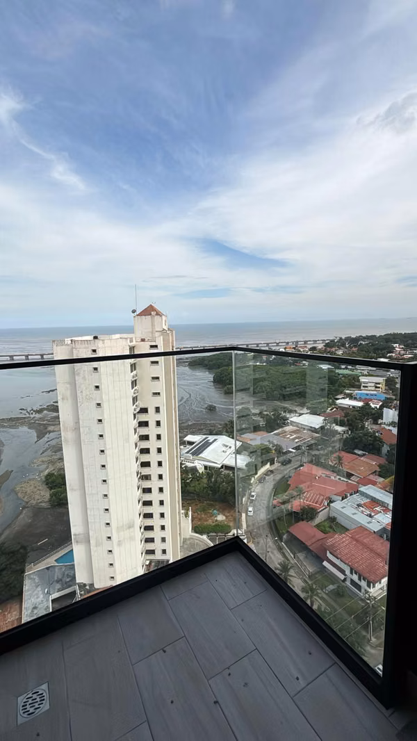 Vendo o alquilo Apartamento amoblado en Coco del Mar, PH Dovle