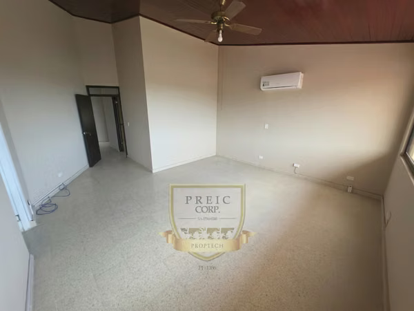 HOUSE FOR RENT ON THE WIRE 450M2