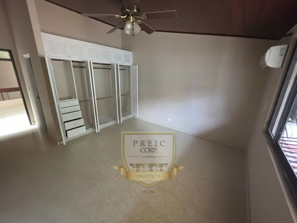 HOUSE FOR RENT ON THE WIRE 450M2