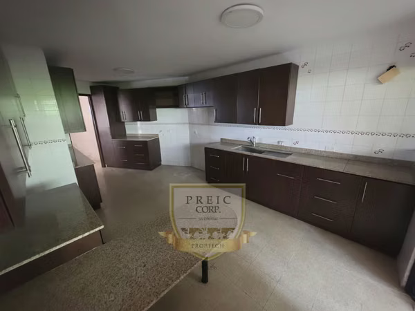 HOUSE FOR RENT ON THE WIRE 450M2