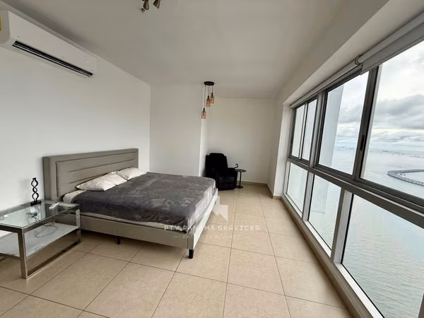 APARTAMENTO EN ALQUILER FRENTE AL MAR - TOTALMENTE AMOBLADO- AVENIDA BALBOA
