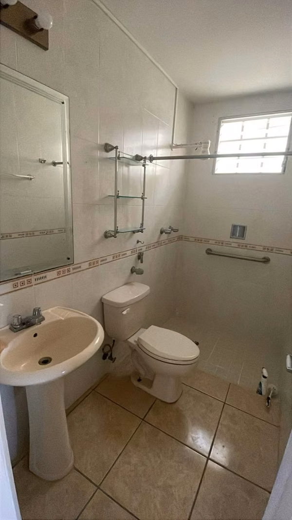 Casa en esquina en Brisas del Golf | 3 recámaras | 270 mts2 de construcción | $230,000