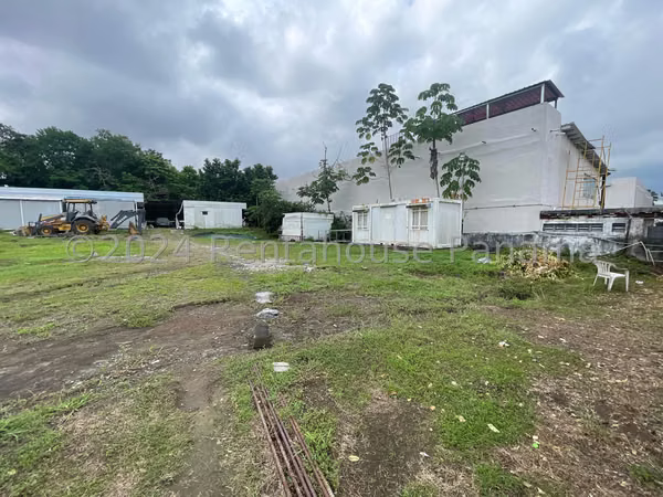 RR VENTA DE TERRENO EN MILLA 8