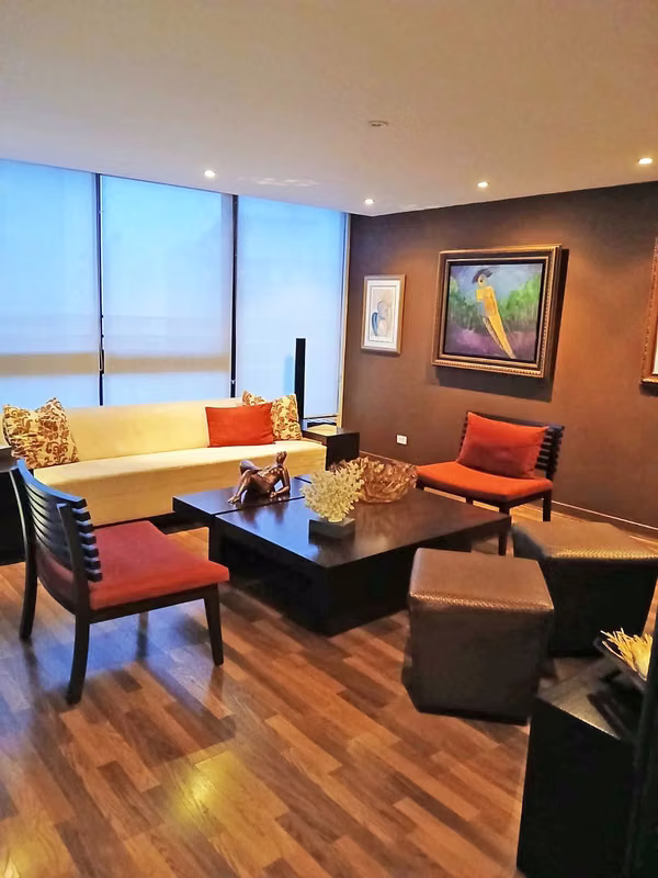 Costa del Mar.241mts 3r 3.5b cbe 2est $340,000.00NEG