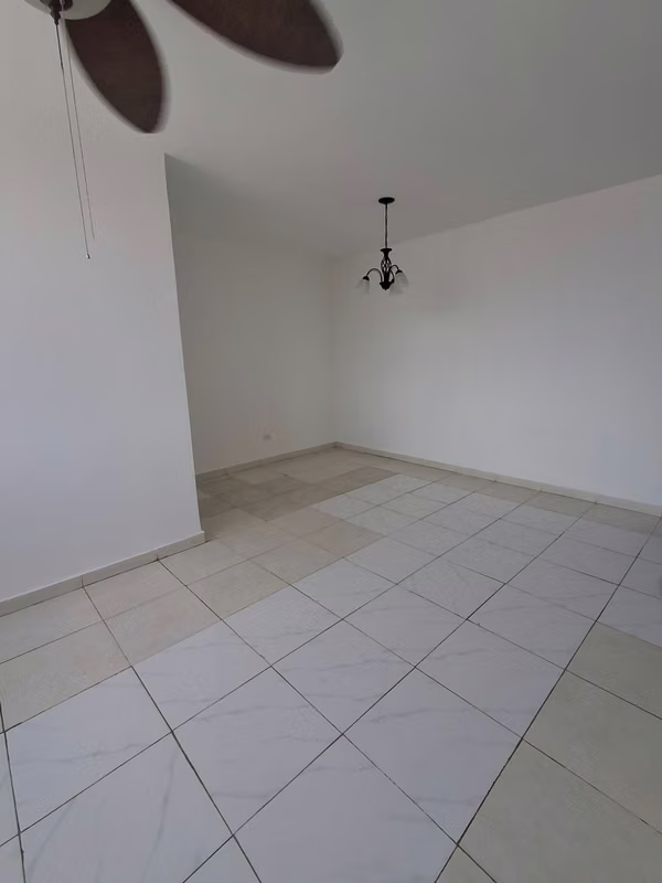 Alquilo apartamento en  Tumba Muerto a la altura de Condado
