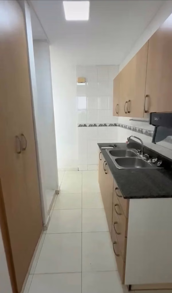 Alquilo apartamento en  Tumba Muerto a la altura de Condado