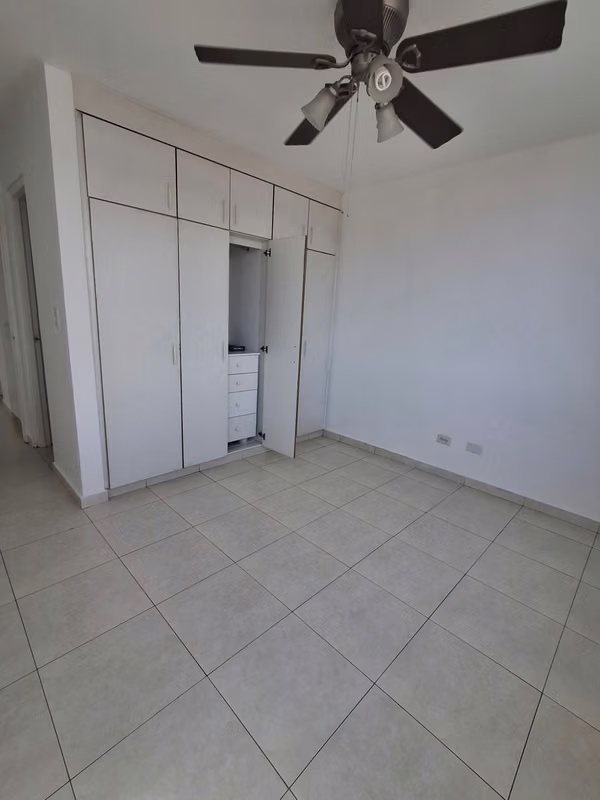 Alquilo apartamento en  Tumba Muerto a la altura de Condado