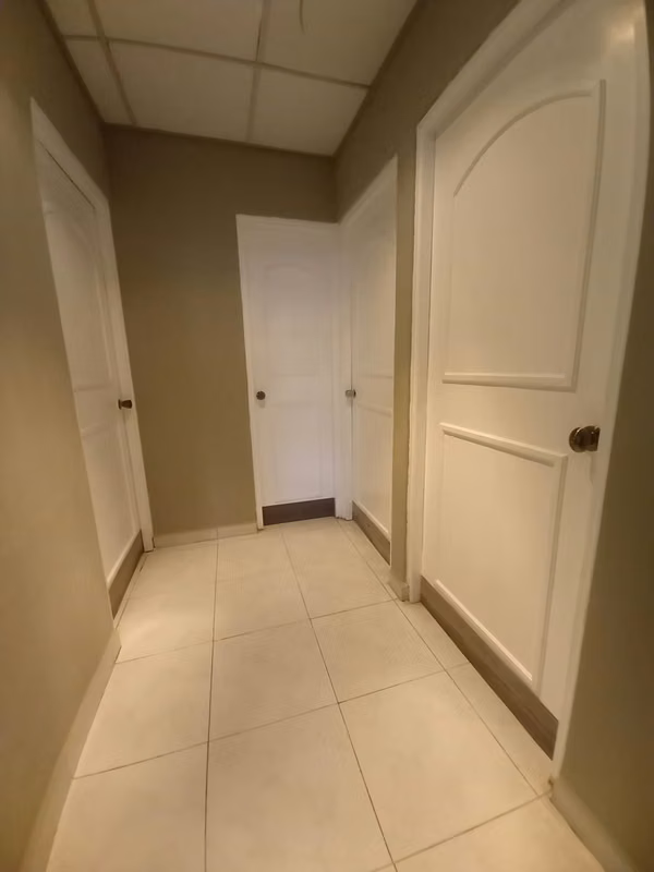 For sale beautiful family house with negotiable price, ecent and practical location, tranqulia area.