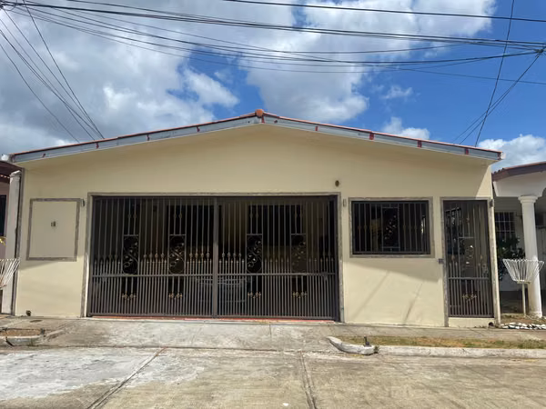 HOUSE FOR SALE IN GOLF BREEZES