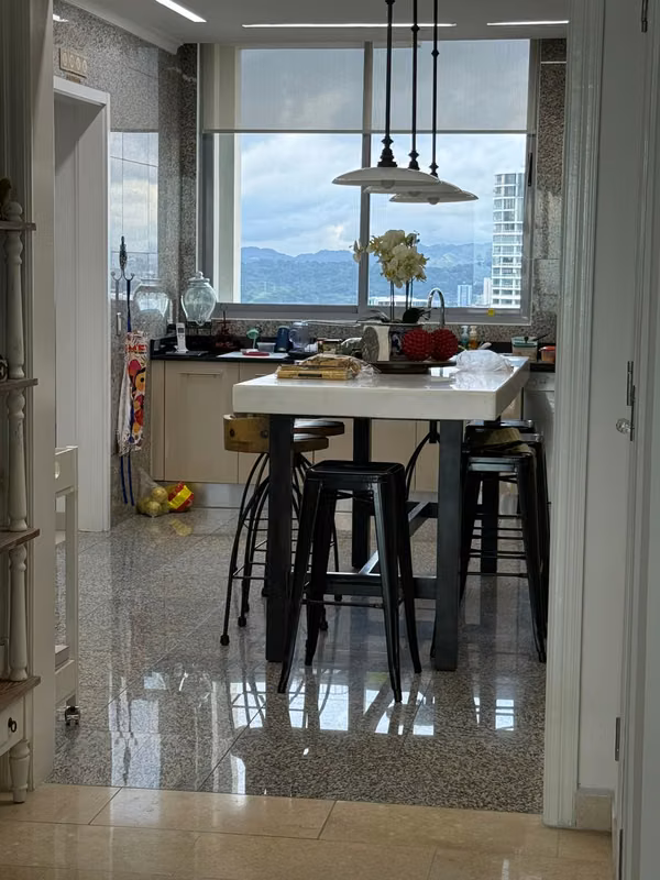 Venta de Apartamento en Avenida Balboa, PH Allure at the Park