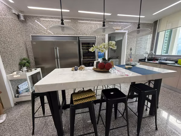 Venta de Apartamento en Avenida Balboa, PH Allure at the Park