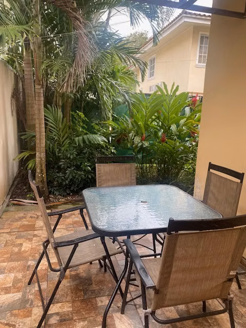 RENTAL APARTMENT ON GROUND FLOOR TYPE STUDIO - INCLUDES SERVICES