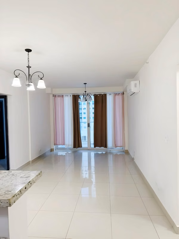 C495J SE ALQUILA AMPLIO APARTAMENTO CON LINEA BLANCA EN VIA ESPAÑA