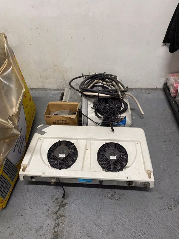 Equipo thermoking de refrigeracion para adaptar a panel , maneja temperaturas de 10 a 0 grados centigrados