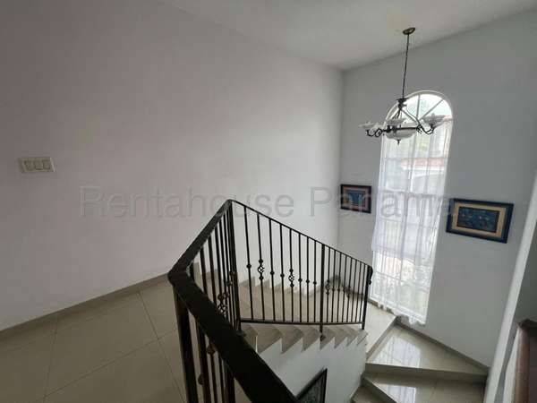 SALE OF HOUSE ON EAST COAST MCD26-6913