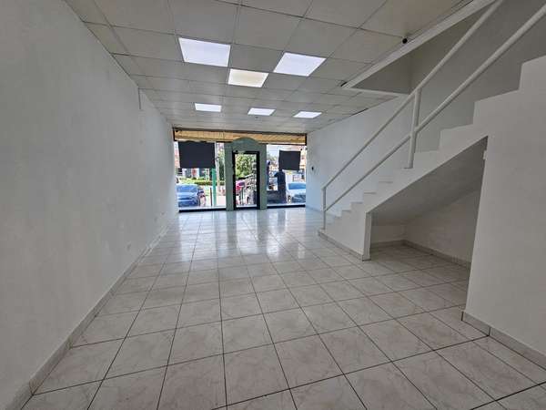 COMMERCIAL RENTAL IN THE CARMEN