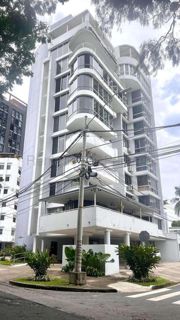 Apartment for Sale of 304 m ² in Coco del Mar, with Excellent Location 27 * 165Mfk