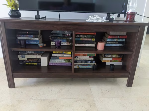 TV table with 2 shelves