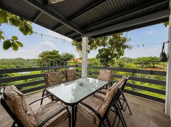 Beach house for sale in Coronado 27LRL2434