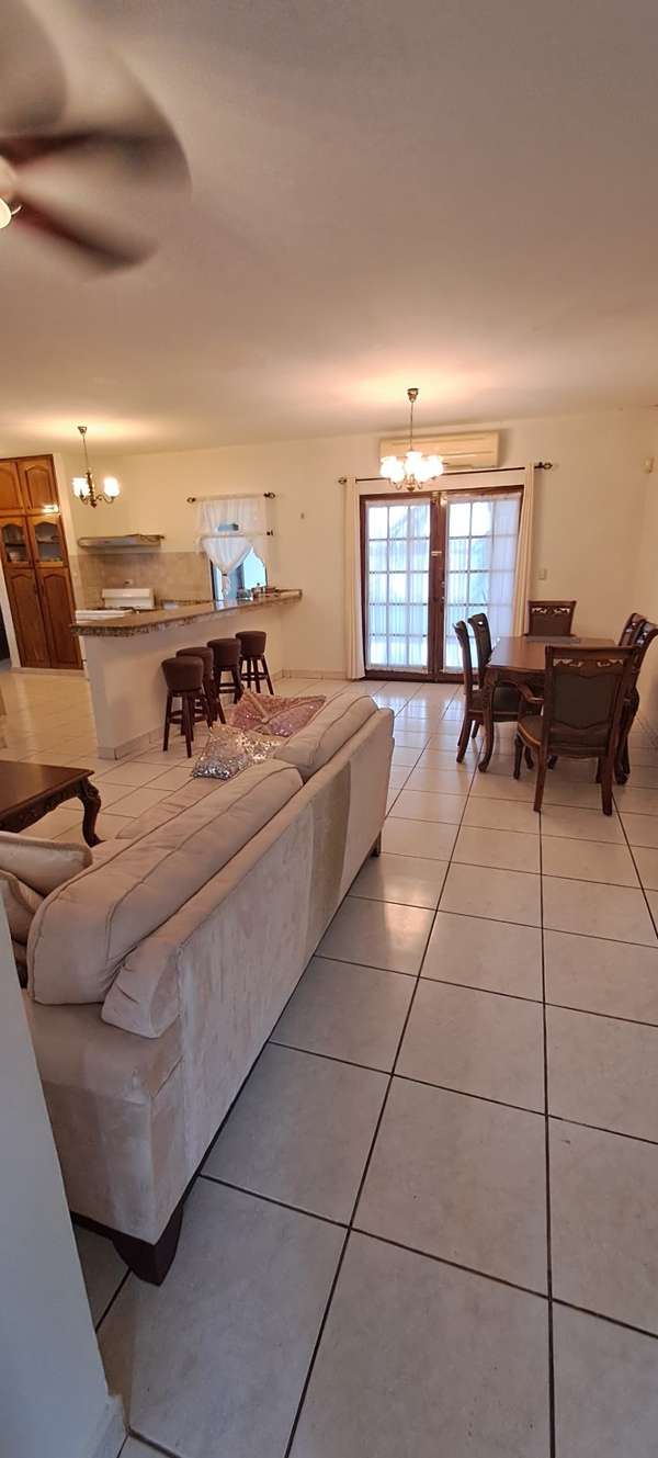 Large house is rented furnished Fontana 