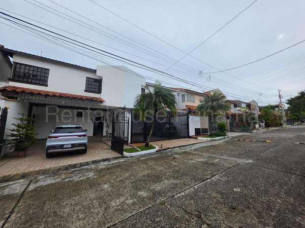 House for Sale County the King 27LRL2837