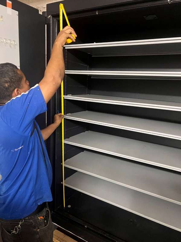SE VENDE CAJA FUERTE COMERCIAL EN PERFECTAS CONDICIONES
