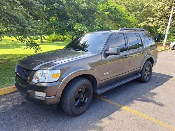 Ford Explorer XLT 4x4