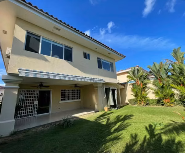 ALQUILER CASA EN VILLAS DEL GOLF - PH VILLA ALTA TC