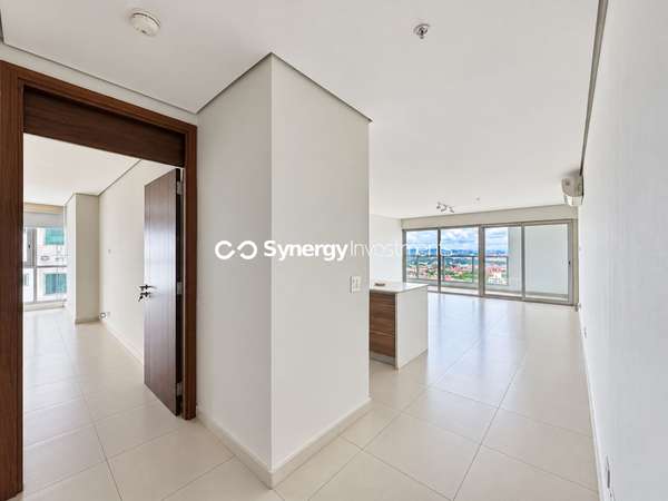 APARTMENT FOR SALE IN THE COSTA DEL ESTE 