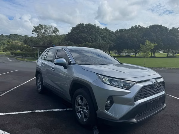 Toyota RAV4 2023 Automática – 18,000 km – Único Dueño
