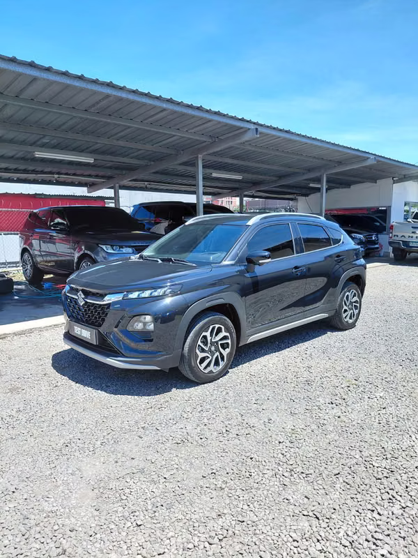 2025 Suzuki Fronx GLX - 833 km - agency guarantee until October 2028