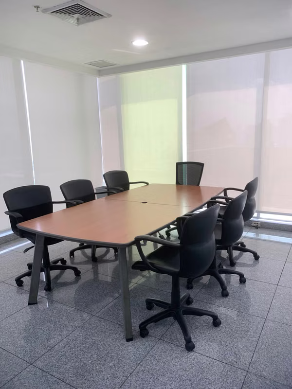 Rental, Office F & F, (El Tornillo), furnished, middle floor, excellent view.