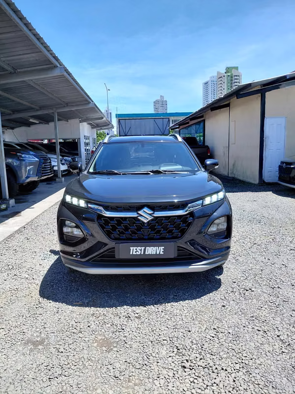 2025 Suzuki Fronx GLX - 833 km - garantía hasta octubre 2028